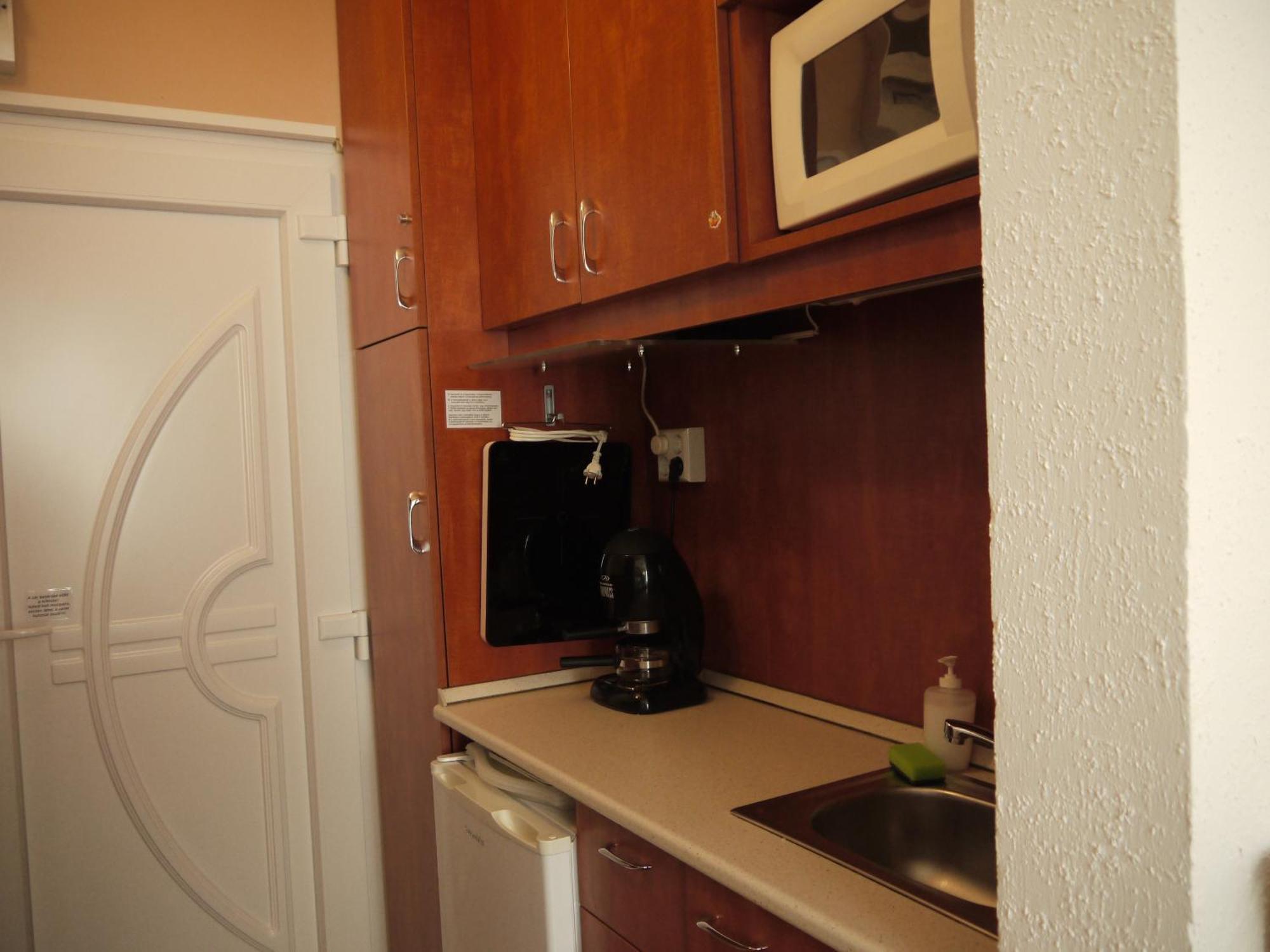 Vizparti Sas Apartman שיופוק מראה חיצוני תמונה