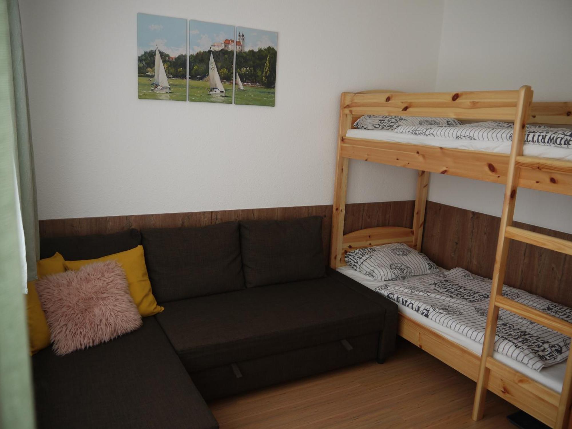 Vizparti Sas Apartman שיופוק מראה חיצוני תמונה